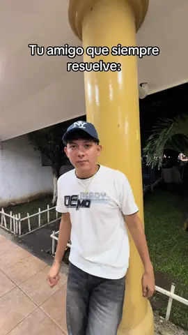 Yo lo sé usar JAJAJAJA #comedia #amigos #tuamigo #elsalvador #viral #reir #humar #periodo #risas #jajaja #parati #fyp #santana #comedy #friends #chicas #resolver #videosvirales #videosgraciosos #paratii #fyp #cotidiano #lol #lmao #videosdehumor 