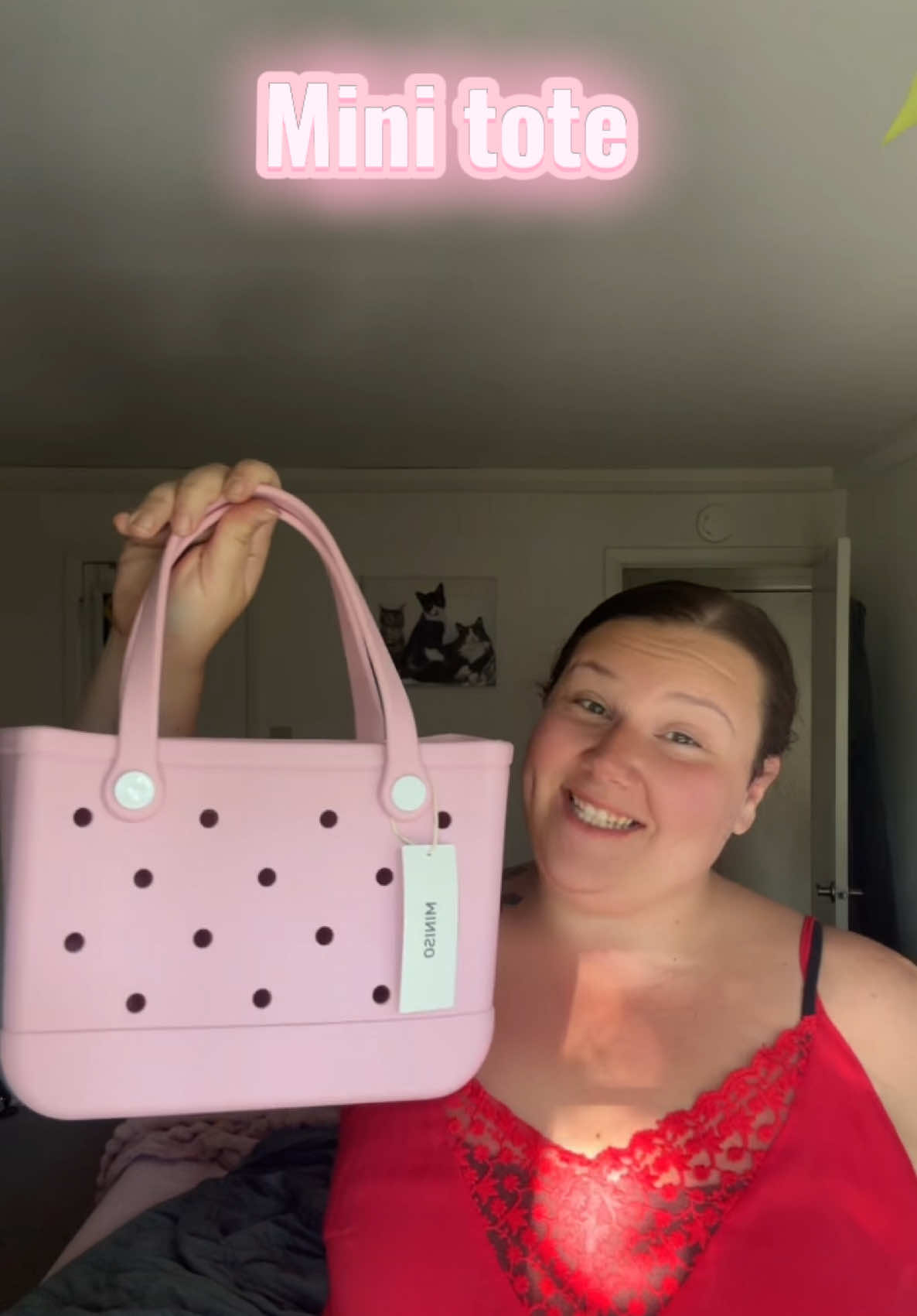 I AM SO HAPPY WITH THIS BAG 🥰 #minitote #poolbag #beachbag #biggbogg #boggdupe #dupe #pink #dealsforyoudays 