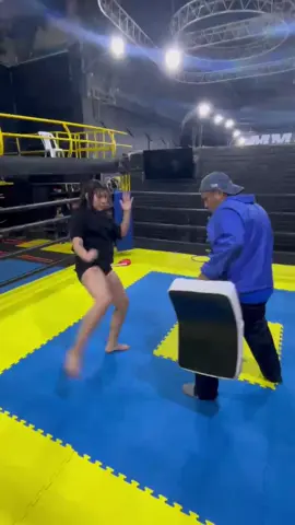 TEAM RAGAZZI  📍Estamos en SJM, altura de la Cdra. 3 de Av. César Canevaro Aprende: 🥊 Boxeo 🥋 Jiu Jitsu 🛡️ MMA 🥷 Kick Boxing 🔥 Muay Thai Contamos con: ✅ Ring profesional ✅ Jaula de MMA ✅ Salón de alto rendimiento y acondicionamiento físico 💥 Es tu momento de transformarte… ¡la jaula te espera! 📲 Escríbenos directo por WhatsApp aquí 👉 wa.me/51968207669 Cupos limitados. ¡No te quedes fuera! #TeamRagazzi #EntrenaComoUnCampeón #SJM #MMA #Boxeo #KickBoxing #MuayThai #JiuJitsu 