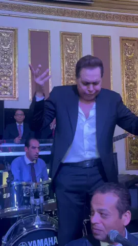 #الفرح ولع.. حكيم فى فرح والكل بيرقص على أغانيه