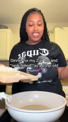 My favorite meal to cook!!😩❤️ #fypシ #foryoupage #trending #youngmom #family #toddlersoftiktok #foodtiktok #budget #budgetfriendly #toddlermom #singlemom #EasyRecipe #coparenting #newfriends 