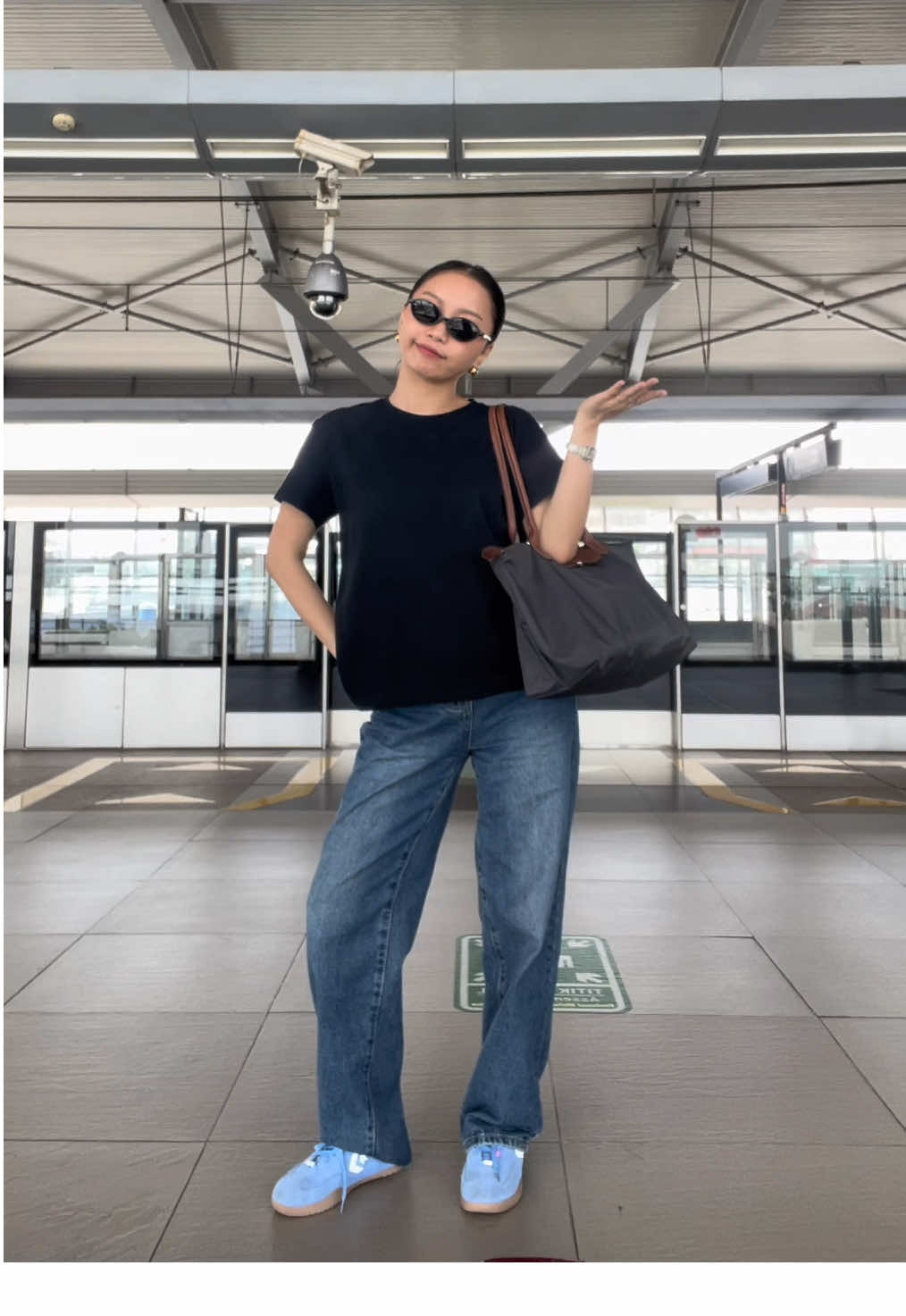 #mrt #fitcheck #longchamp #OOTD #converse #runstartrainer 