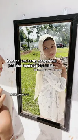 kalo memang dari awal aku bukan orangnya, kenapa kamu kasi aku harapan dan bawa aku terlalu jauh?