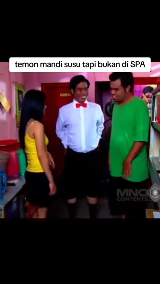 Temon mandi susu #fyp #fypage #foryou #viral #tiktok #trending #komedi #komedilucu #lucu #komeditiktok #komedilucutiktok #komedingakak #kocak #komedy #sangkybernan 