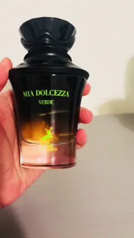 Maison Alhambra did it again! 💚 Mia Dolcezza Verde is giving Valentino Donna Born in Roma Green Stravaganza—and it might even be better 👀✨ You get a fresh burst of green tea 🍵, soft jasmine petals 🌼, and a creamy vanilla base 🍦 that pulls everything together. It’s the perfect balance of fresh, floral, and just the right touch of sweetness. Easy to wear, effortlessly elegant, and totally a vibe. #MaisonAlhambra #MiaDolcezzaVerde #GreenStravaganzaDupe #ValentinoInspired #PerfumeReview #FreshFloralSweet #EverydayFragrance #FragranceStack #SmellGoodFeelGood #PerfumeAddict #AffordablePerfume #MiddleEasternPerfumes @Maison Alhambra USA @BeautyHouse US 