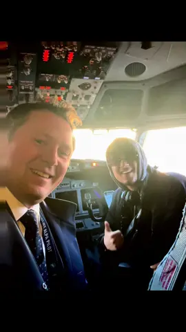 Got my childhood dream Fulfilled to see the Cockpit ❤️😍 Thank you so much to the coolest captain ever met @WestJet #avaition #cockpit #canada🇨🇦 #fyp #edmontoninternationalairport 