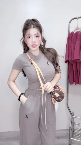 Sét bộ croptop chất thun gân #setxinh #setbocroptop #setdonu #thoitrangnu #xuhuong 