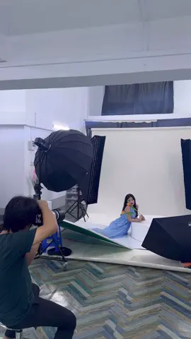 #လှလှလေးတွေရိုက်ပေးပါတယ် #portrait #cute #beauty #solo #portraitphotography #tiktok #tiktok #myanmartiktok🇲🇲🇲🇲 #fotofusion #lynneainkha #studio 