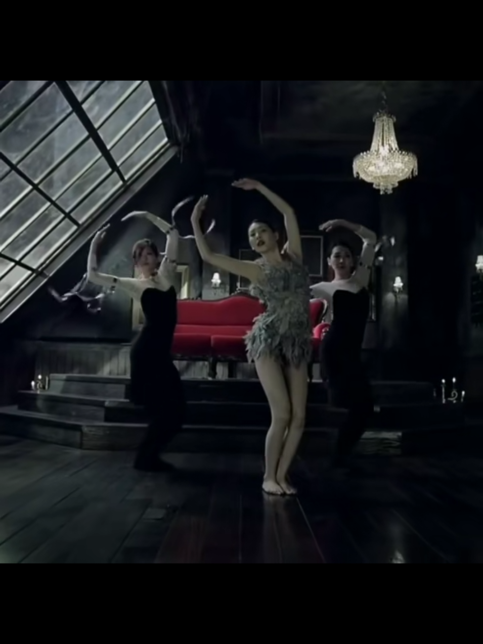 Sunmi - Full Moon (2013) #Sunmi #선미 #サンミ #FullMoon #보름달 #フルムーン #Lena #레나 #レナ #JYPEntertainment #BraveBrothers #Kpop 