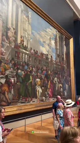 Musée du Louvre  Crédit Photo @_mpiras Follow us on IG: @champselysees_paris www.champselysees-paris.com © Paris, Always an Amazing idea! #paris #museedulouvre #louvremusuem #louvreparis