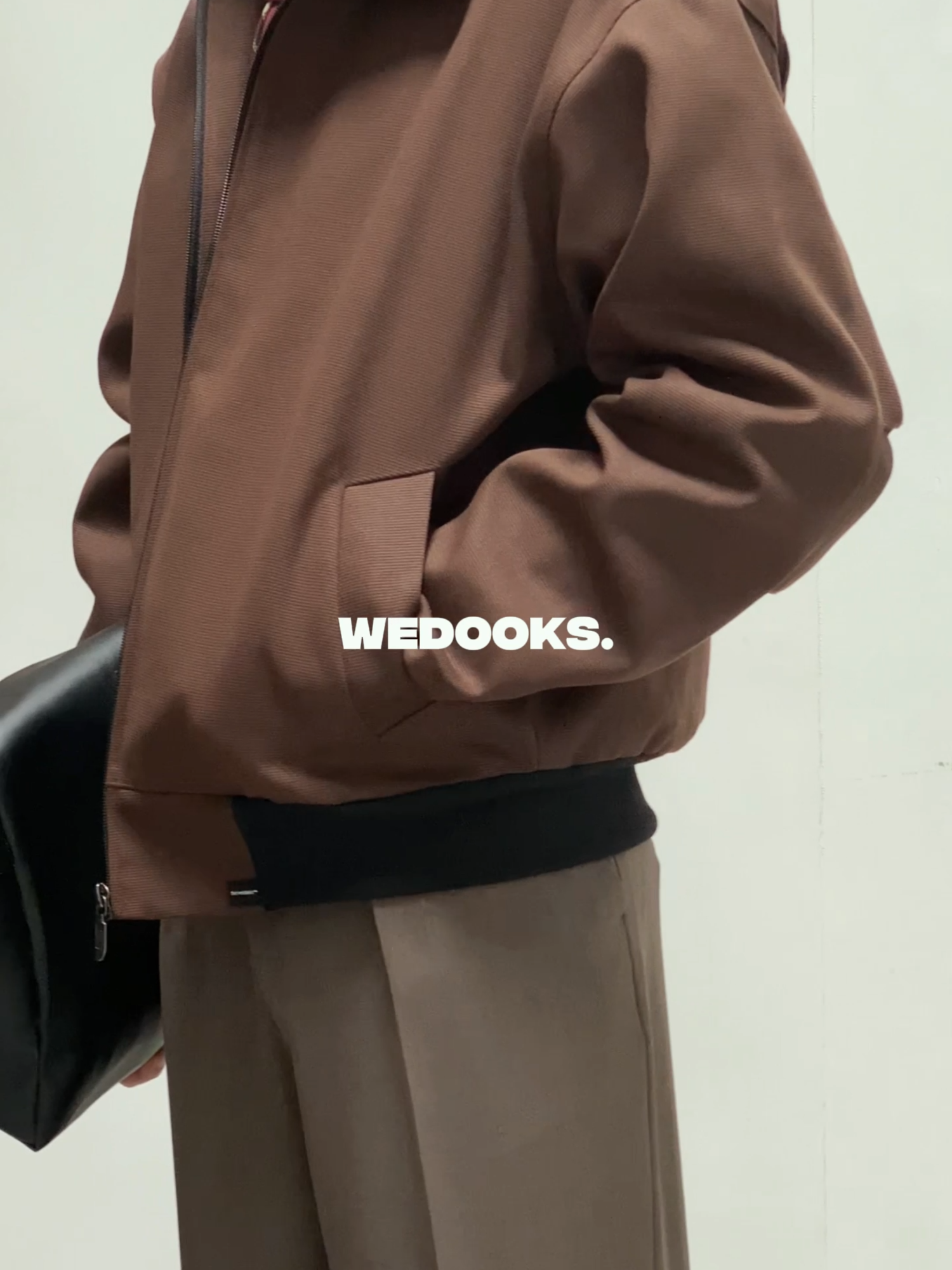 New Update - Available Online & Store CANVAS BOXY BOMBER | CACAO ________________________ Trải nghiệm sản phẩm trực tiếp tại: 📌 386/8 Lê Văn Sỹ, P14, Quận 3, TP HCM. #wedooks #minimalstyle #bomber #jackets #canvasjacket