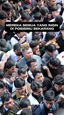 Syukuri posisi pekerjaanmu sekarang, posisi yang kamu keluhkan setiap harinya adalah posisi yang mereka impikan sekarang🥰