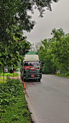 ပလိုရီး.ပလိုရီး🙄🙄😂😂.@user5949446143223 .#fyp #fypシ゚viral #truck #nissan #450ps😎 #ကျောက်ပန်းတောင်းသား #ကားဆရာအားလုံးဘေးရန်ကင်းကျပါစေ 