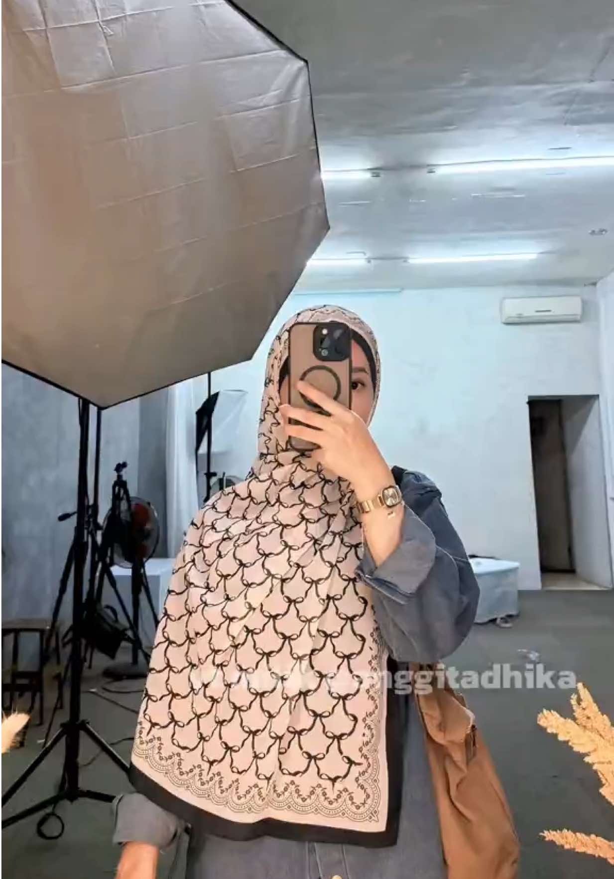Pashmina Motif Printing Turkey. Banyak pilihan motif lain. Yuk samaan #pashmina #pashminaceruty #pashminamotif #pashminaturkey #pashminaprinting #pashminaviral #rekomendasihijab #hijabpashmina #fyp #foryou 