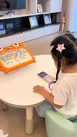 Crab Magnetic Drawing Board Toys Children's Magnetic Drawing Board Early Education Toys Children's Thinking Development Toys. 