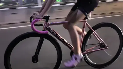 aw #nobrakesnoproblem #gsdstreet #fixedgear #snm100  #fyp #nr 