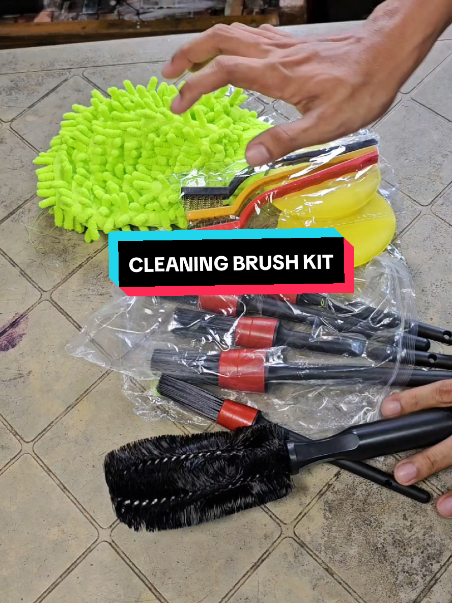 90 pesos only‼️ 12 pcs Cleaning Brush Kit for Cars and Motorcycle. #motorcyclecleaningkit#cleaningbrushkit#brush#cleaningbrush #motorcyclebrush #cleaningtools #fyp 