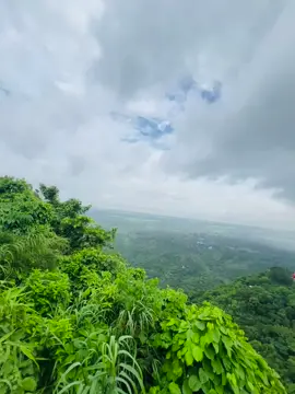 ছুঁয়ে দেখতে চাই, নিজেকে পাহাড়ের মতো।😌💗🍃 #minhazislam572 #mountainview #চন্দ্রনাথপাহাড় #natural #foryoupage #sitakunda #viwesproblem #fyyyyyyyyyyyyyyyy #vairalguys #deepfeelings #fyp #vairal #idfreezed #natural 