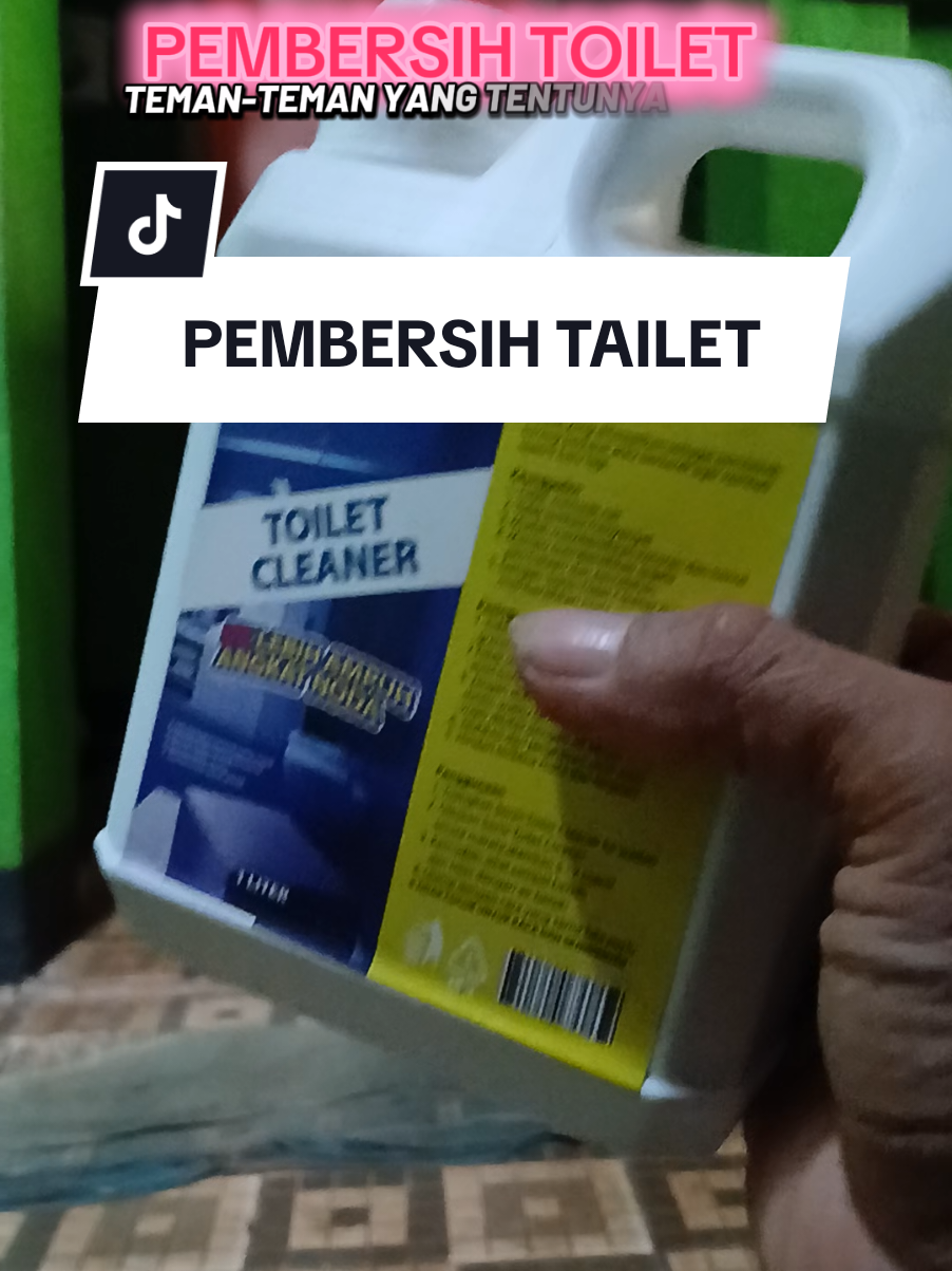 Pembersih kerak kamar mandi dan toilet yang ampuh...#viralvidio #viraltiktok #pembersih #pembersihkerak #pembersihkamarmandi #pembersihtoilet 