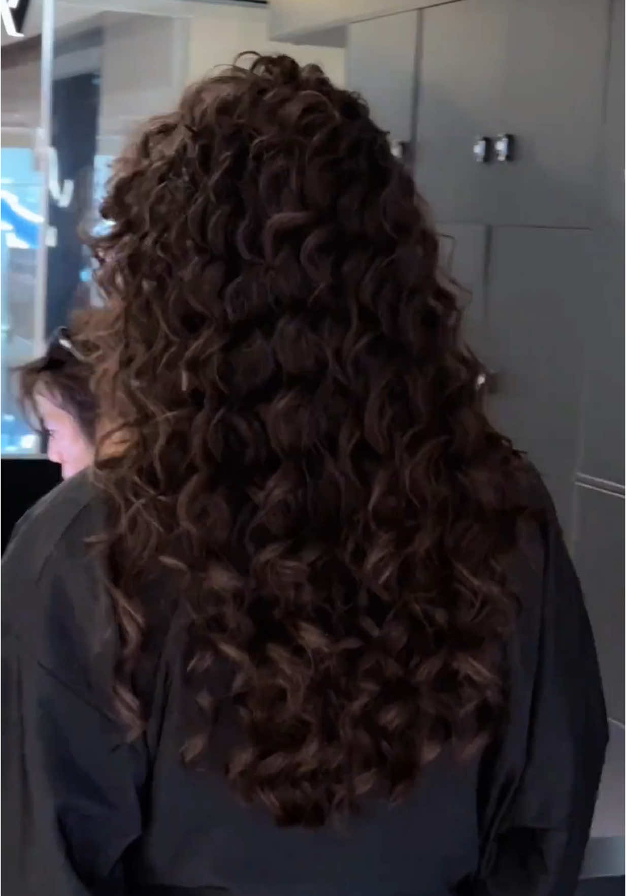 Xoăn lọn nhỏ🥰🥰#xuhuong #trakybinhtan #xoănhippie #xoănlười #hippie 