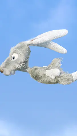 Стирка + мочалка = летающий зайка!🐰 Новая серия уже на канале!   TГ канал: Маша и Медведь   #машаимедведь #мультик #новаясерия #скользкийтип #анимация