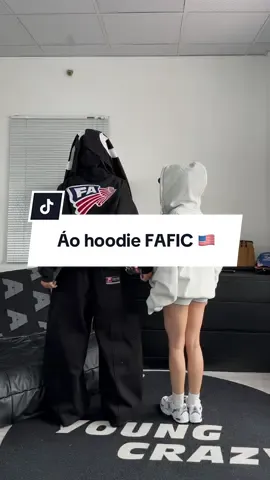 Áo siu đẹppp luôn á trời 🙏🏻🙏🏻🙏🏻  @FAFIC STUDIO #foryou #xuhuong #trending #reviewlamdep #phoidoxinh #aohoodie #aohoodieformrong #aohoodiezip #aohoodienamnu #aohoodiegiare 