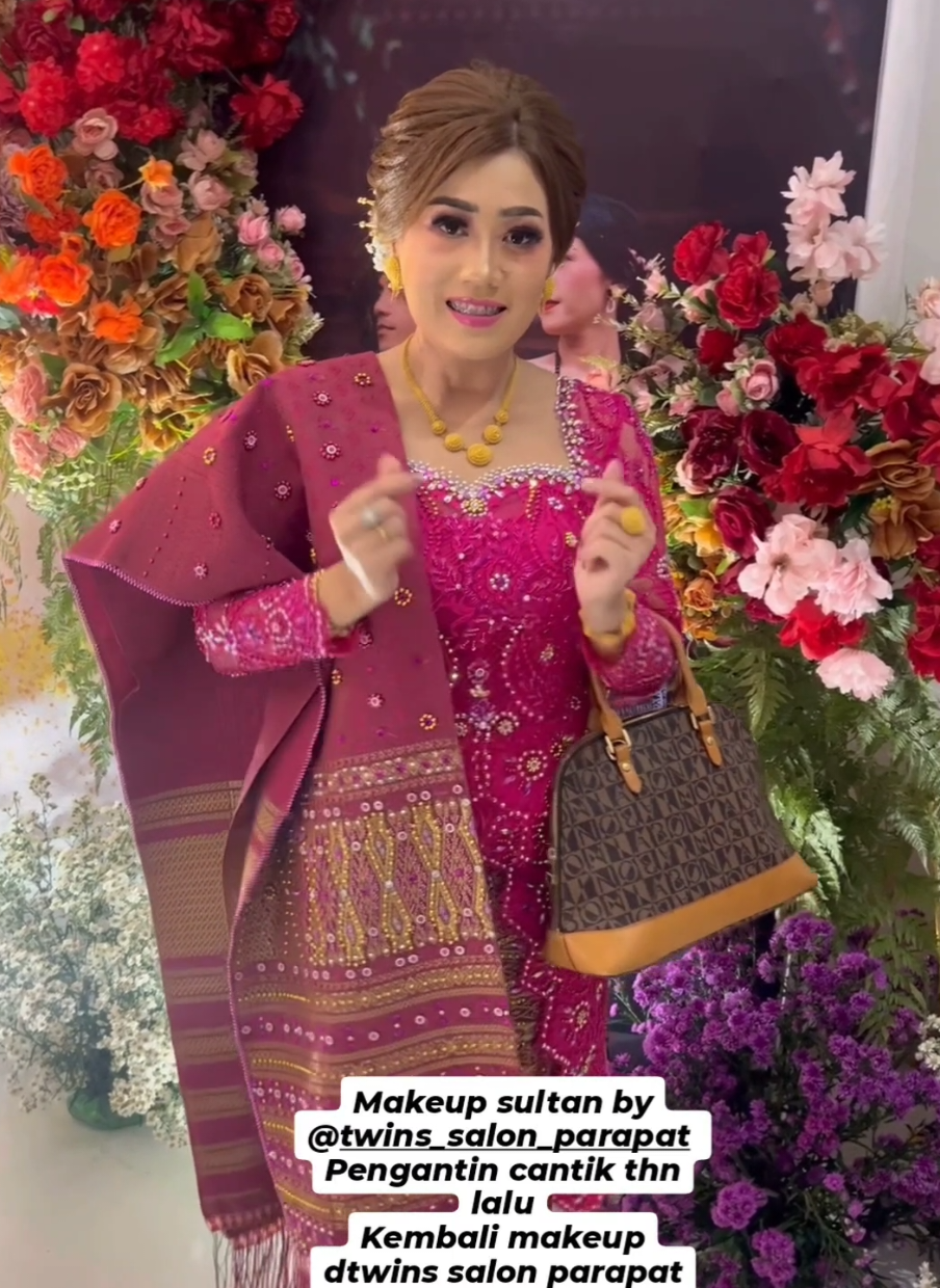 makeup sultan boru siahaan dari sidaludalu riau by #twinssalonparapat #fyp #fypシ #fypage #fyppppppppppppppppppppppp  @astridnatasya28 