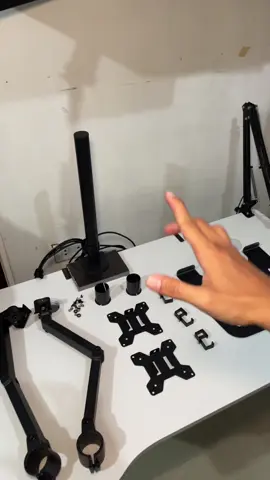 How to setup/install a monitor arm on your setup #fyp #fypシ゚ #techtok #laptopsetup #pcsetup 