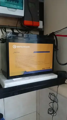 gentai 24 volt ,good quality .yan po yung gamit namin sa solar panel ,then meron narin po kaming solar inverter . nakakabit din po ang internet namin sa solar .kaya kahit mag brownout tuloy po ang wifi nmin  .maganda na po ang solar tipid sa kuryente at for long time narin po sya . pwede mag charge ng cellphone  . pwede rin ang ref .tv and electric fan . kaya ano pa hinihintay nyu bili na . 