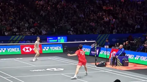 bộ pháp của thạch đẹp thực sự luôn #badminton #badmintonplayer #bwf #bwfworldtourfinal #lishifeng #shiyuqi #china 