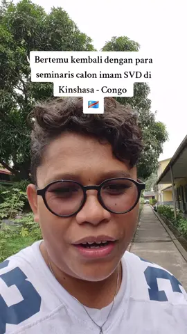 Setelah kurang lebih 3 bulan cuti di Indonesia, selasa kemarin saya sudah tiba kembali di Kinshasa - Congo dan bertemu dengan beberapa konfrater calon imam SVD di MAJ Kinshasa. Mereka cukup tahu beberap kata dalam Bahasa Indonesia 🙏🏼🤗