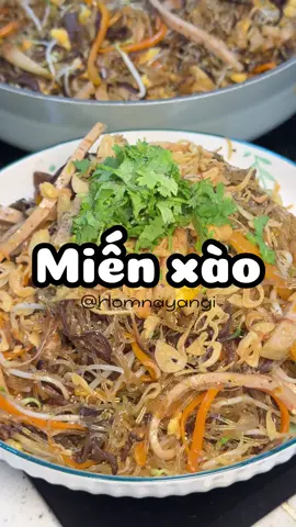 Miến xào thập cẩm #homnayangi #nauancungtiktok #ancungtiktok #LearnOnTikTok 