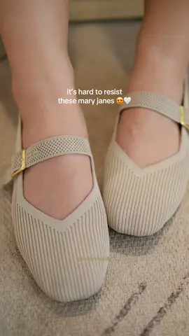 classy, comfy and super affordable mary janes! 😍🤍 #flatshoes #shoesph #maryjanes #affordablefashion