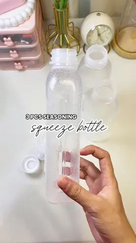 Condiments squeeze bottle 🧂🤍✨ leaked proof at napaka ganda ng quality 😍 #condimentsbottle #squeezebottle #leakproof #seasoningbottle #kitchenneeds 