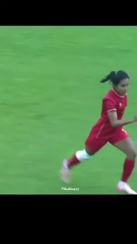 Naw Htet Htet Wai🇲🇲👏#foryou #myanmartiktok🇲🇲🇲🇲 #foryoupage #fyp #myanmarwomenfootball 