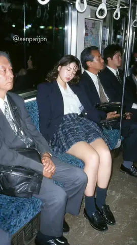 遊び疲れた#aigirl #ai美女 #ai美女リアル #beauty #aiart 