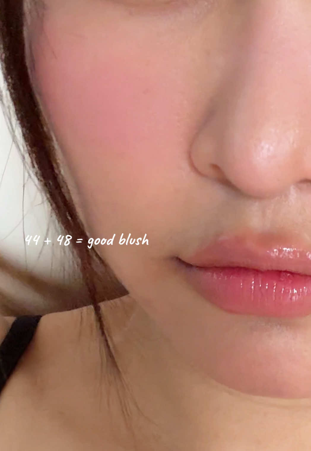 โทนชมพู + พีช บนผิวน้ำผึ้ง = ไม่ละมุนก็โกงแล้วอะ ลองผสม #44 กับ #48 แล้วคุณจะเข้าใจคำว่า “แก้มแดดหอม” 🍑 #judydoll #ร#รีวิวบลัชแ#แต่งหน้าเบาๆผิวน้ำผึ้งใช้ได้จริง  #แต่งหน้าโทนพีช #tiktokบิวตี้ #ป้ายยาของดี 