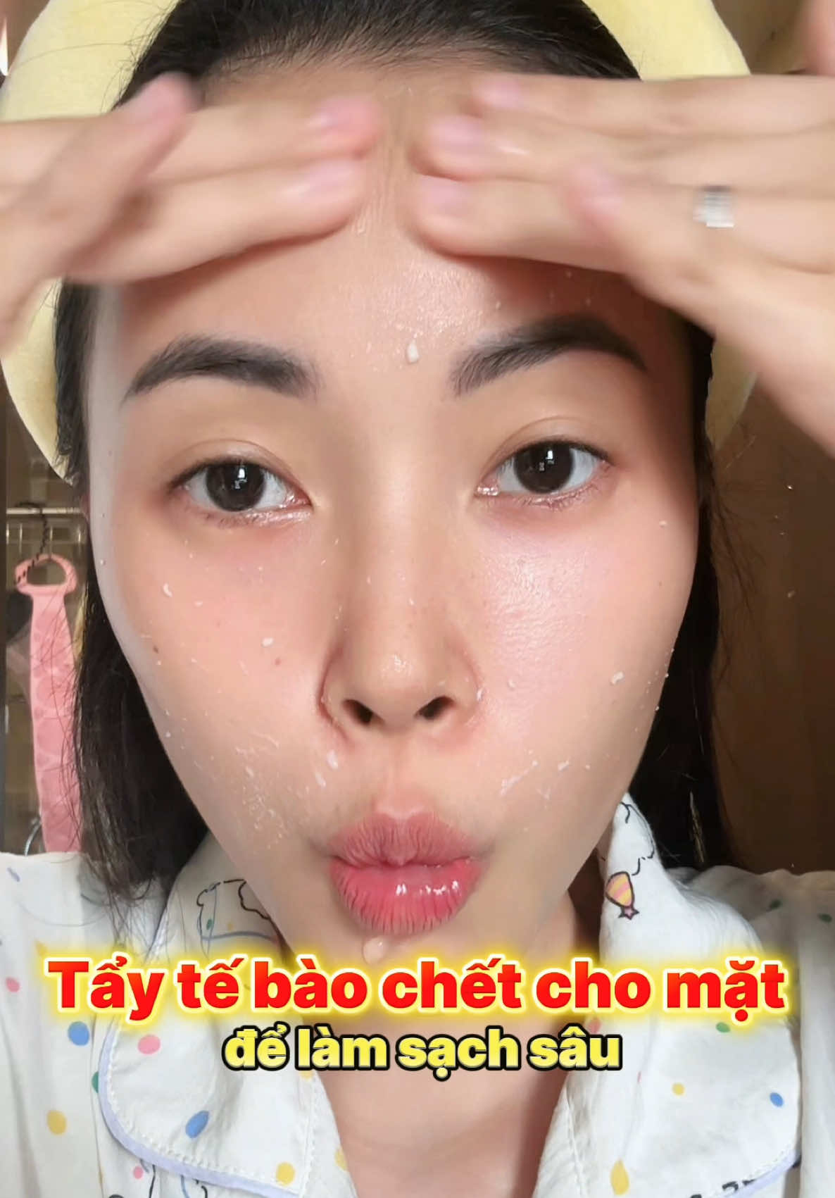Làm sạch là bước quan trọng để hấp thu tối đa dưỡng chất skincare nha mấy bà 🫶 #gmeelanvn #gmeelan #exfoliatinggel #goclamdep #srm #suaruamat #promo77 