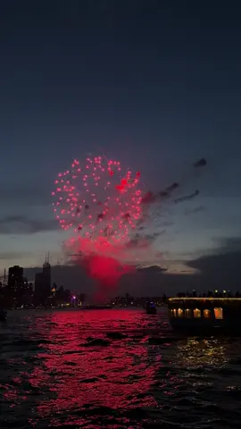Late nights in the raq 🧟‍♂️🖤#chicago #navypier 