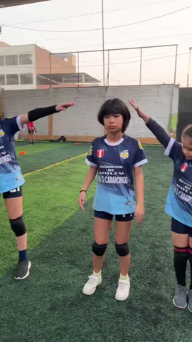 CLUB DEPORTIVO D&S 🇵🇪 ¡Niñas! ¿Quieres aprender voley y hacer nuevas amigas? ¡Únete a nuestro club de voley! Entrenamiento divertidos y competitivos para todas las edades y niveles. ¡Síguenos para más info!  #voley #sanantonio #carapongohuachipa #overbol #voleibol #paratiiiiiiiiiiiiiiiiiiiiiiiiiiiiiii #pacionvoley❤️‍ #amojugar #unete #paratodos 