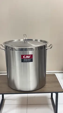 Bác nào đang tìm kiếm 1 con nồi dày dung tích lớn thì không nên bỏ qua con nồi 100l đáy 5 lớp này đâu ạ. #noiinox #noiham #noi5day #inox #noituinox #noihamdanang #baooan 