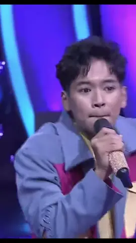 Masyaallah LoLos yg pertama walaupun tampilnya d tengah .. lagu ini sering d minta abangnya kalau live tiktok @𝓐𝚍ɴ @ⓢⓔ7ⓔⓝ #arbilfahrizan #Arbillion #indosiar #kawalsampaisukses #dangdutacademi7 #fypシ゚viral 