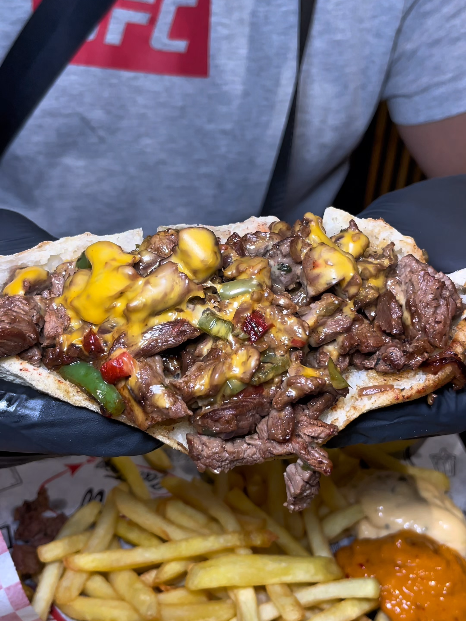 On s'est régalé chez @woodtimefeudebois  279 Avenue Jean Jaurès, 95100 Argenteuil #oumangeraparis #restohalalparis #fastfood #pizzafeudebois #chickenrouge #smashburger #çafouquoi #pourtoi