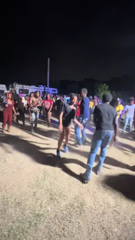 Good lil stomp session #214 #dallas #dallastx #trailride #trailridersoftiktok #houston #linedance #dance #zydeco #boots #horses #fypシ #fyp #arkansas #mississippi #shreveport #louisiana 