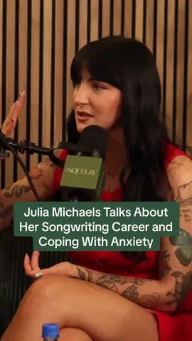 @Julia Michaels dives into her start in songwriting, the turning point that made it a career, and how she’s coped with anxiety, panic attacks, and industry pressure. Listen and watch NOW! 💛🎙️ @Tay Lautner  #thesqueezepodcast #MentalHealth #taylorlautner #juliamichaels 