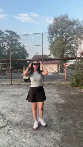 oufit main tenis🫶🏻🤣 #OOTD #maintenis #sragen #makeupartist #dayinmylife 