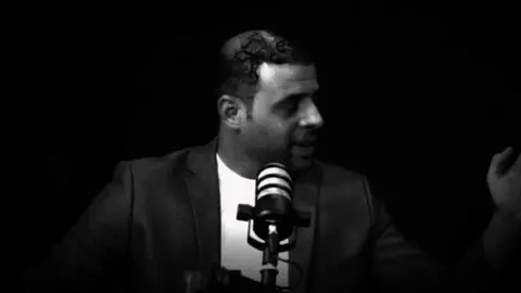 - شويه اتعطلت .؟  .  .  .  #محبين_الشعر_الشعبي #شعراء_وذواقين_الشعر_الشعبي #شعروقصايد #نور_اللامي #شعروقصايد #فقدان #لايك_متابعه_اكسبلور 