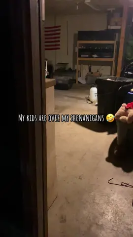 Yep, I’m THAT mom. Any chance I get to scare them… I’m going to take LOL #boymom #fyp #prank 