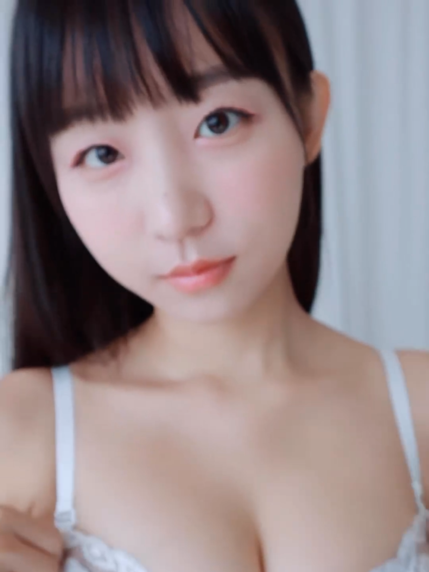 camera women getting too close to pyoapple 📹📹📹