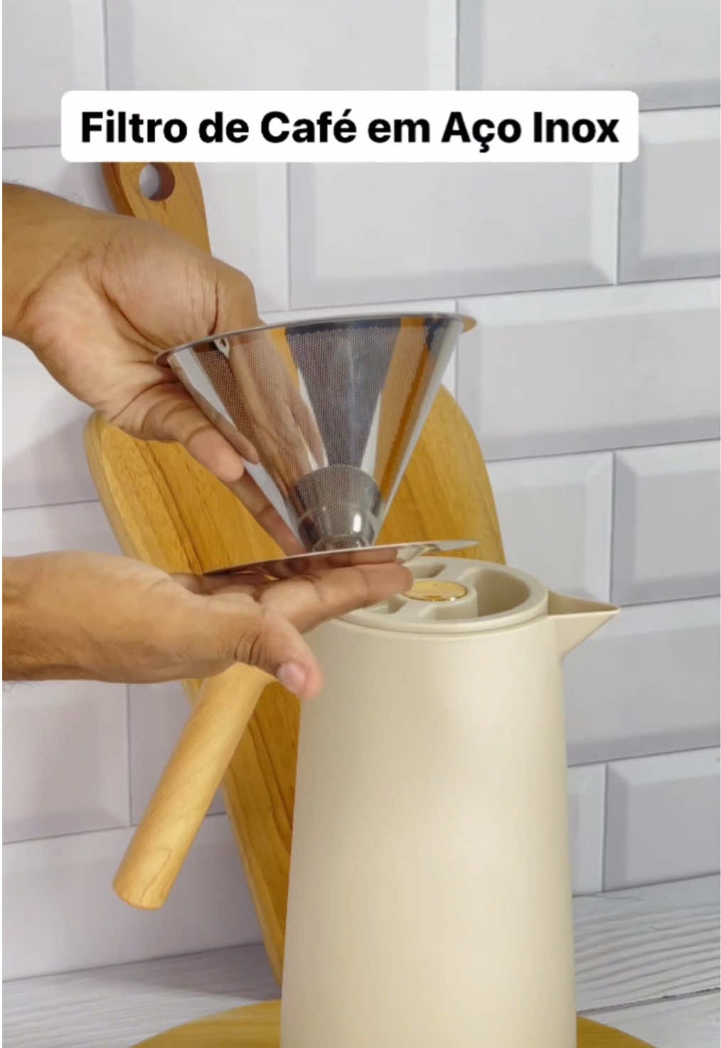 Com o Filtro de Café em Aço Inox, você economiza e ainda ganha praticidade no dia a dia. Ele é resistente, fácil de limpar e realça o sabor do seu café. ☕ Mais eficiência, menos bagunça e aquele café quentinho do jeitinho que você gosta! Garanta o seu agora e aproveite cada gole! #cafe #utensiliosdecozinha #praticidade #economia 